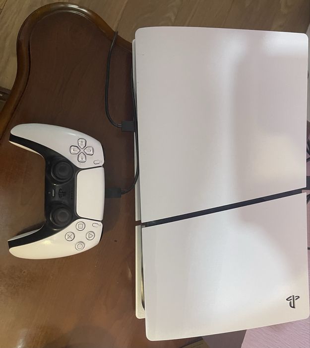 Продам Sony PlayStation 5 — ідеальний стан