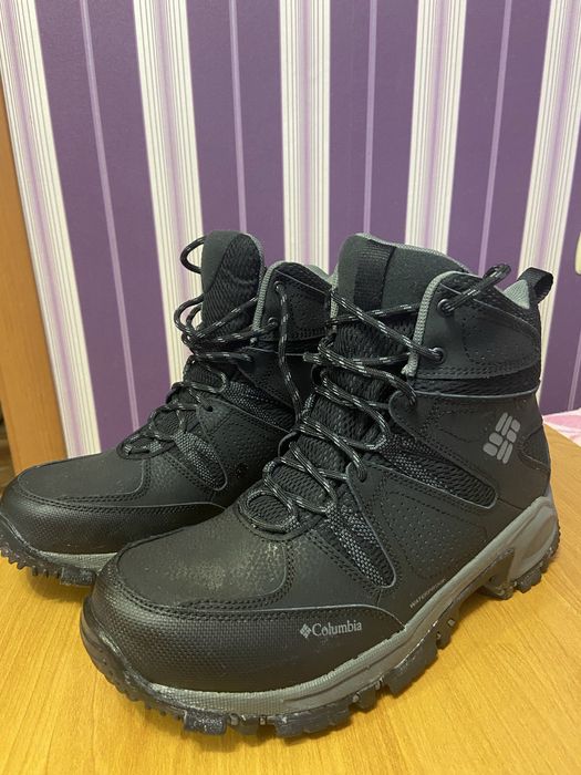 Зимові черевики ботинки кросівки чобітки