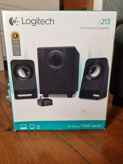 Colunas Logitech