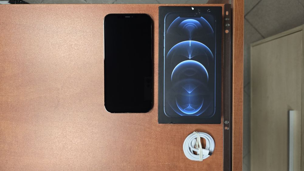iPhone 12 Pro Max 128GB niebieski, stan bdb