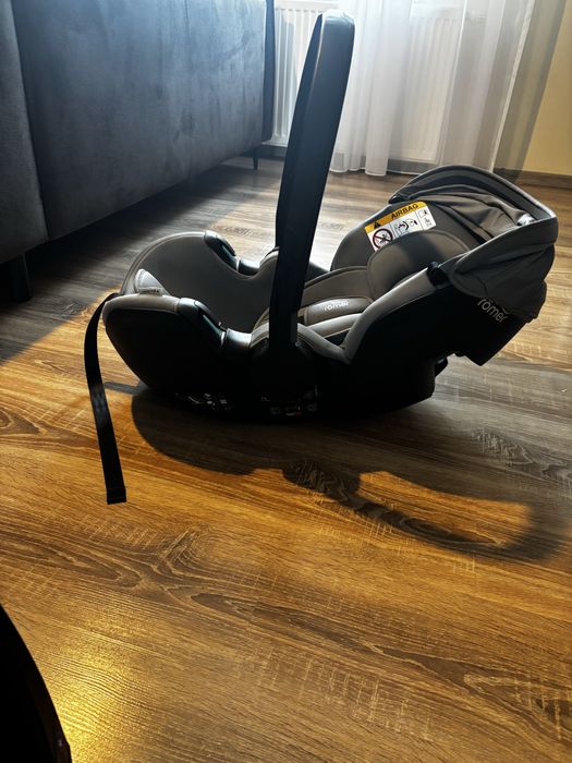 Sprzedam fotelik britax z baza