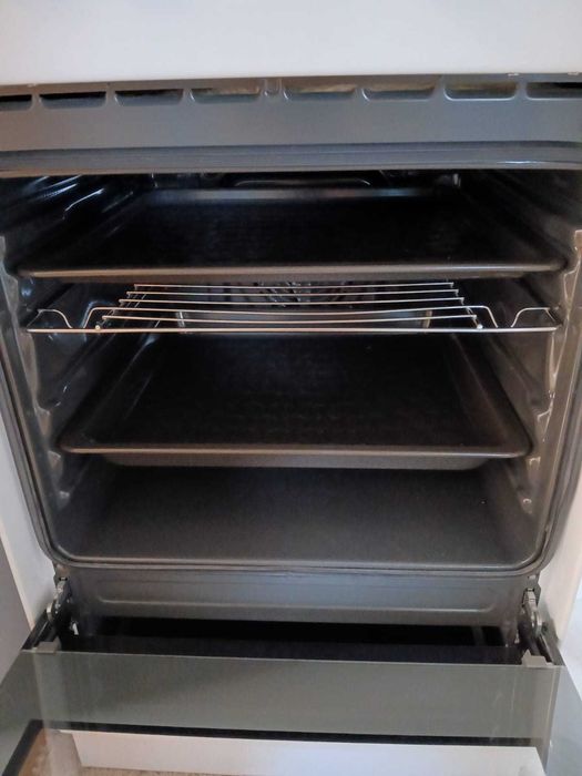 Amica kuchenka gazowo elektryczna cztero palnikowa