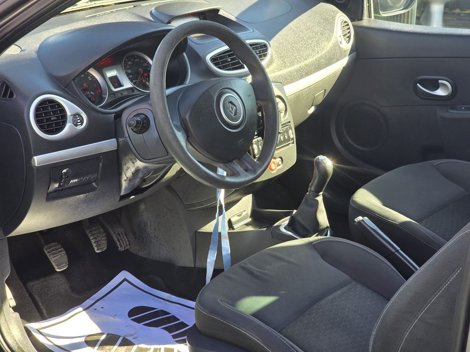 Renault clio (Em muito boas condicões)