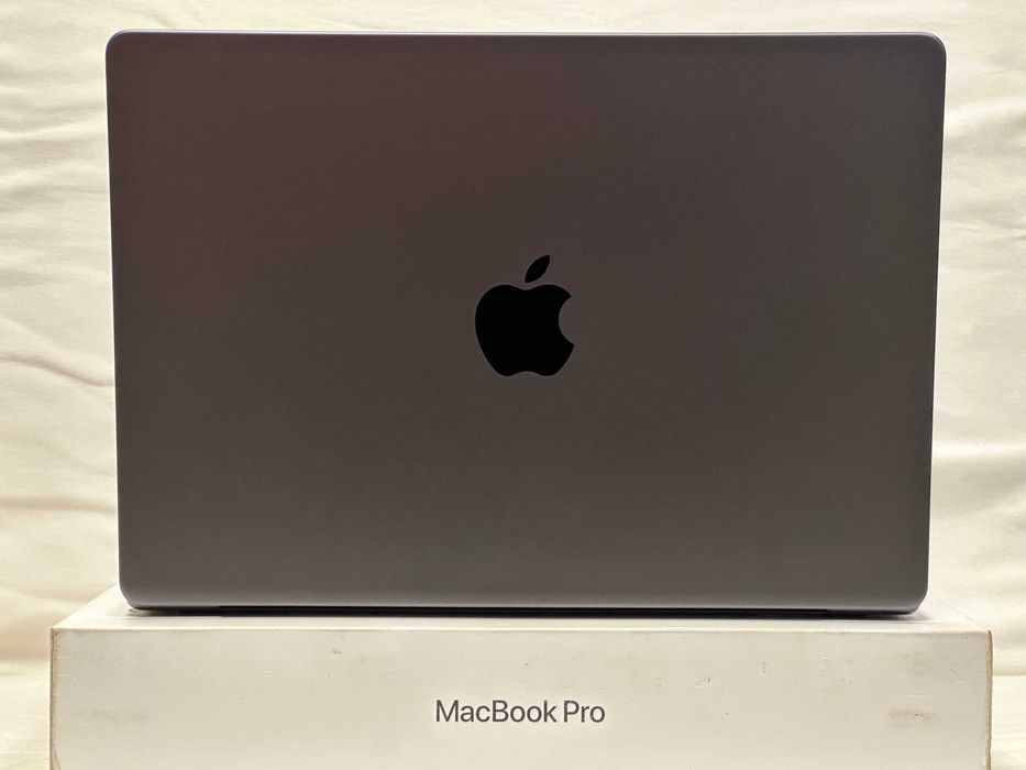 MacBook Pro 14.2” M3 Pro (2023), 18RAM/1000Gb SSD, Space Black -99% батарея