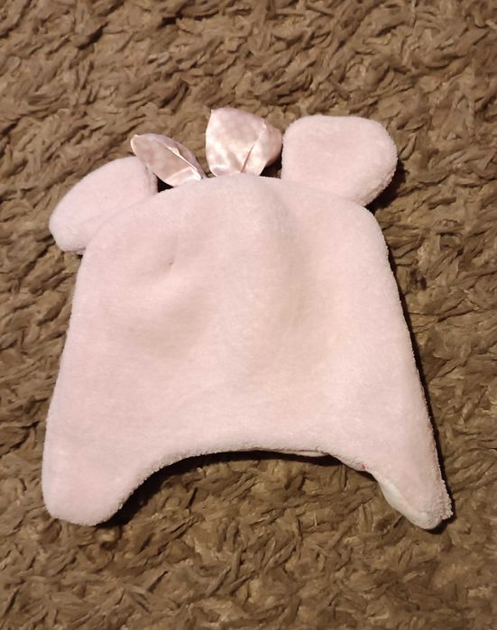 Śliczna milutka czapeczka na dziewczynkę na 6/12 miesięcy