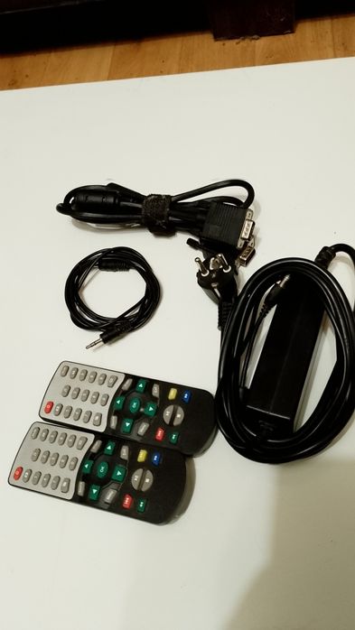 Проектор auna. Бу. Из германии.