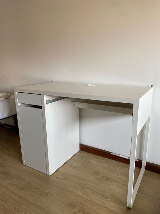 Desk64584323242497120