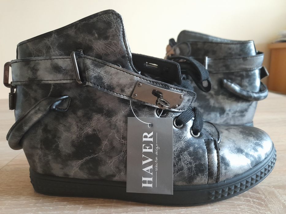 Sneakersy czarne metaliste r 39