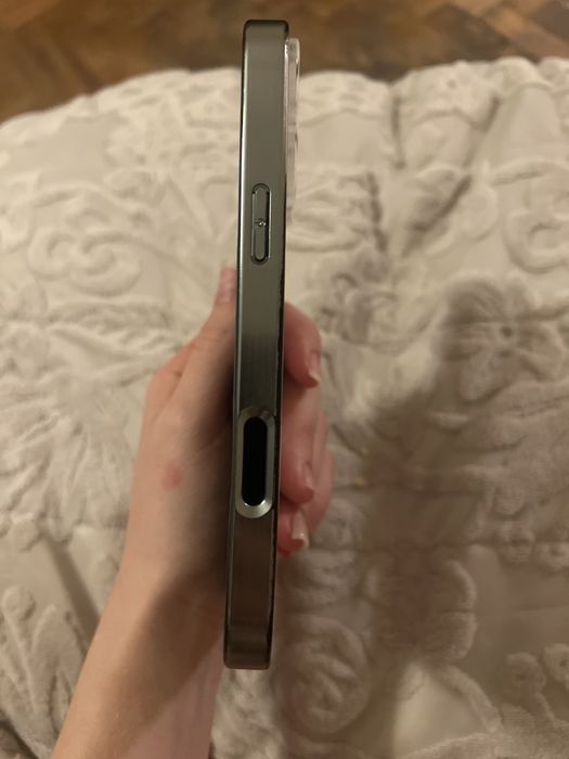 sprzedam Etui do 16 pro max