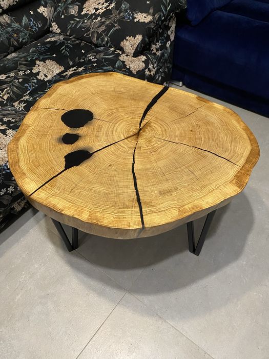 Stolik z plastra dębu z żywicą 72/65cm-okazja