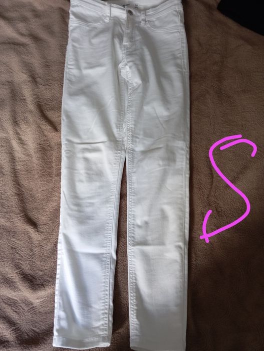 Продам бу одяг в дуже хорошому стані,розмір вказано на фото.