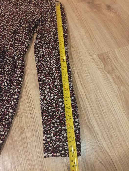 Sukienka w kwiaty na codzien, długi rękaw Cropp M