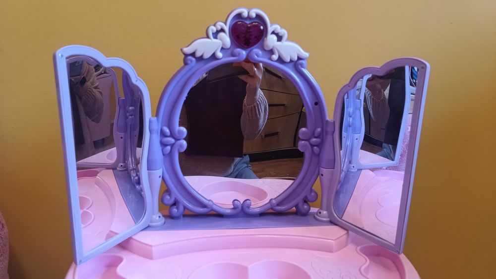 Toaletka dla dziewczynki