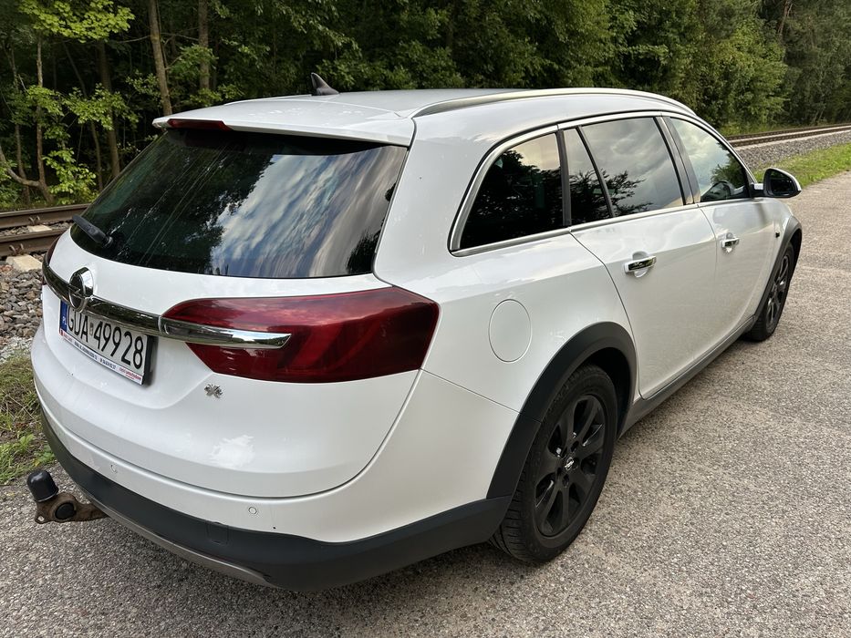 Opel insignia uszkodzona