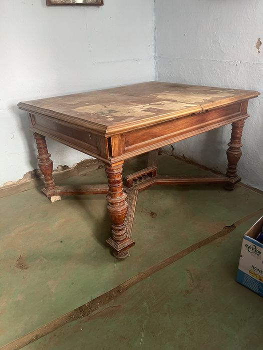 Стіл роздвижний старовинний