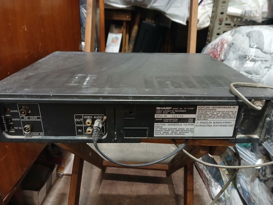 Magnetowid VHS SHARP