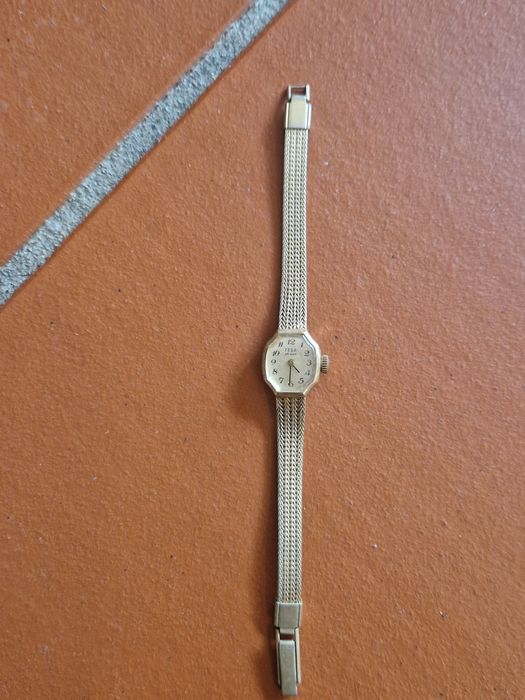 Relógio FESA de corda (mecânico) de senhora antigo