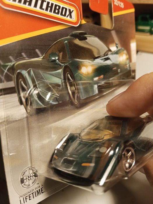 Matchbox 1997 mclaren f1 gt