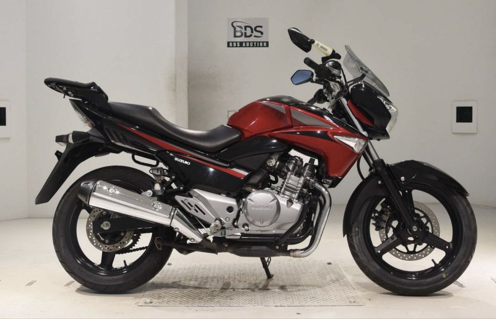 SUZUKI GSR 250 Сузуки з Японії пробіг 3025 км