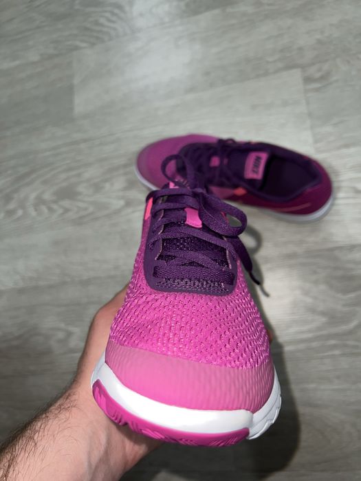 Жіночі кросівки Nike