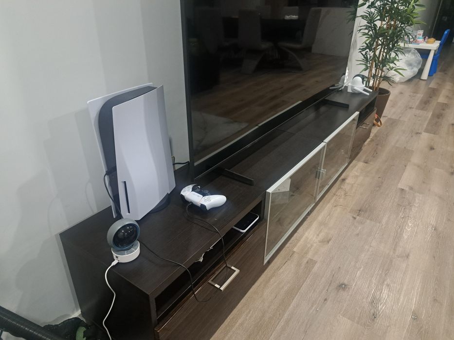 Dois moveis tv Ikea