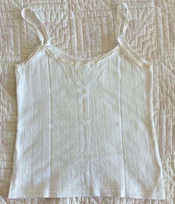 Tops interiores brancos