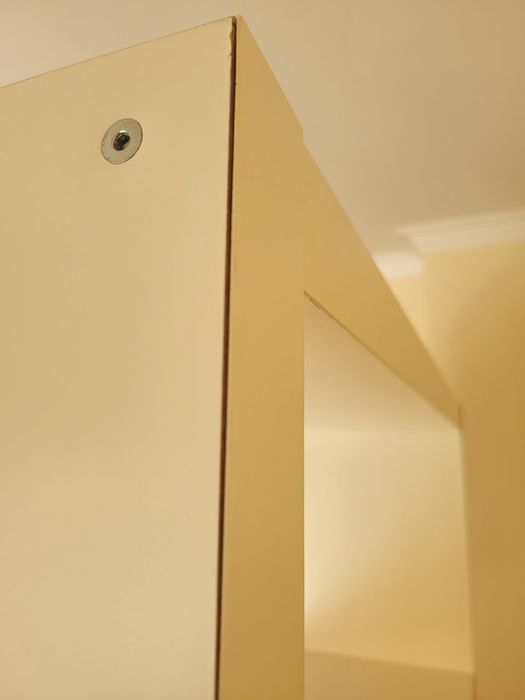 Estante branca usada, Ikea. Alt. 1.90 ,larg.105,56.prof. 0,38. Alt entre  prateleiras,0,41