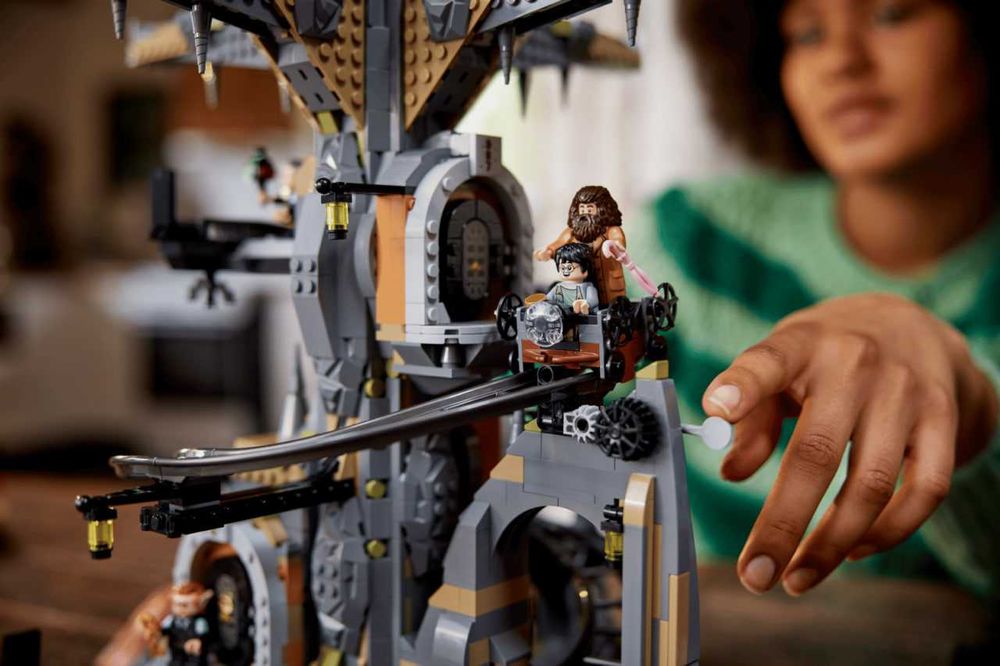 1 в 1 як LEGO Гаррі Поттер: Чарівний банк Ґрінґотс (76417), 4803 деталі