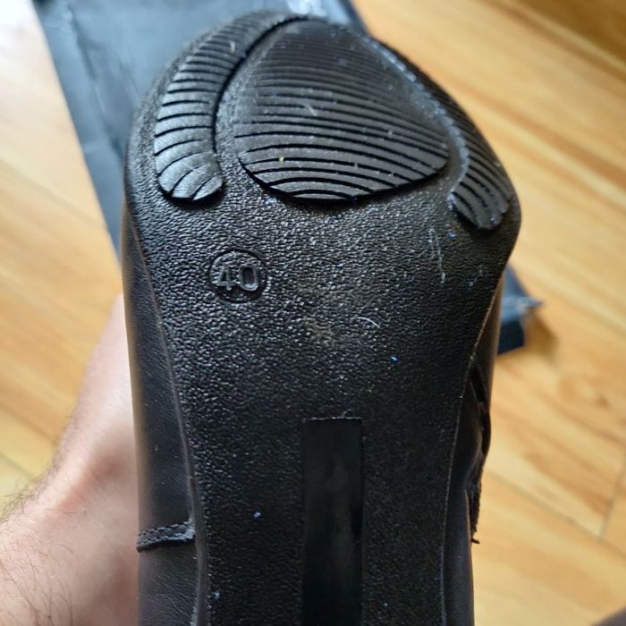 Сапоги женские зимние,в хорошем состоянии р40,кожа,цегейка б/у