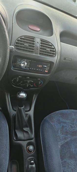 Peugeot 2006 ano 2000 em boa condições  carro de boa  procedência