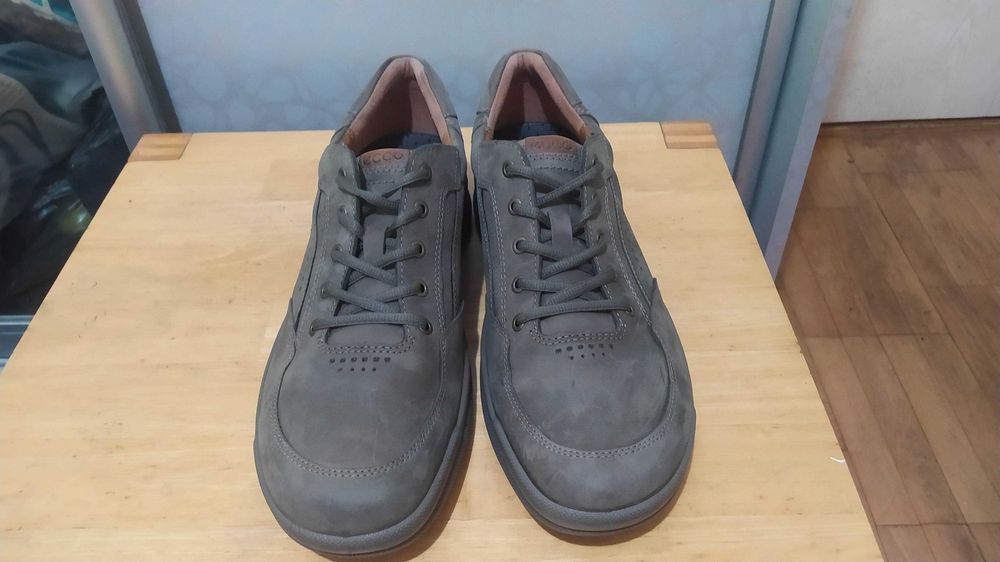 Ecco - шкіряні кросівки туфлі