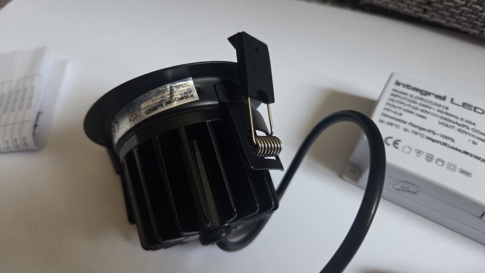 Led   integral   Nowe