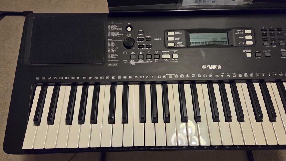 Keyboard Yamaha PSR-373