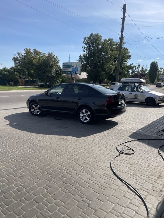 Продам машину 2700