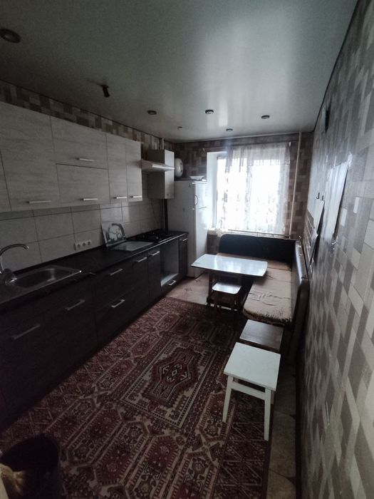 4 кімнатна квартира з добротним  ремонтом