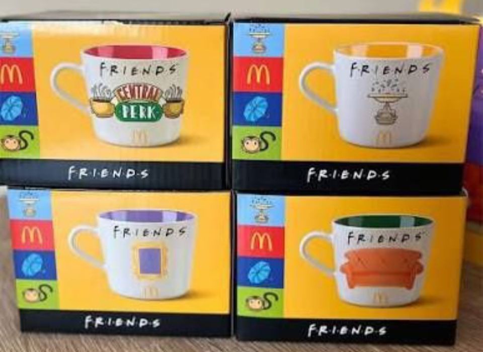 Чашки Друзі фігурки кружки Friends фигурки  Макдональдз  Друзі Friends McDonald's чашки Друзья