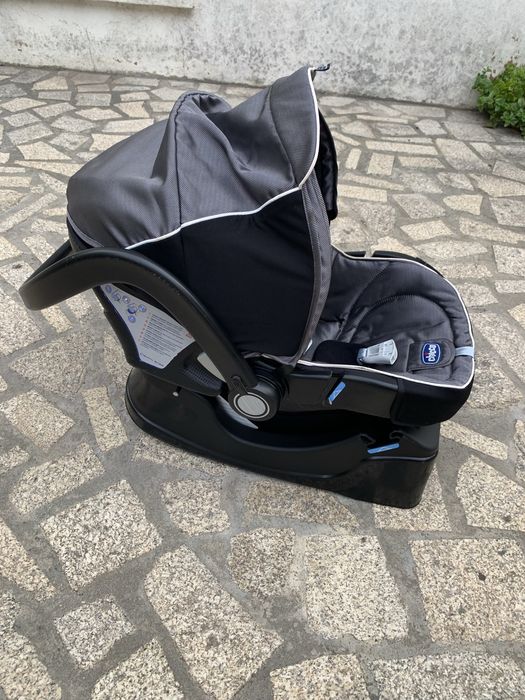 Conjunto Trio Chicco 3 em 1 (Carrinho + Ovo com Base + Alcofa) – Ribeira de Pena