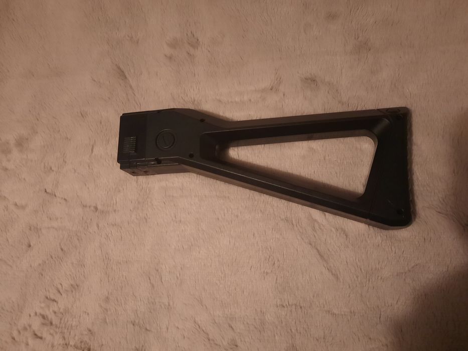 NERF Stryfe z dodatkami i bateriami w zestawie