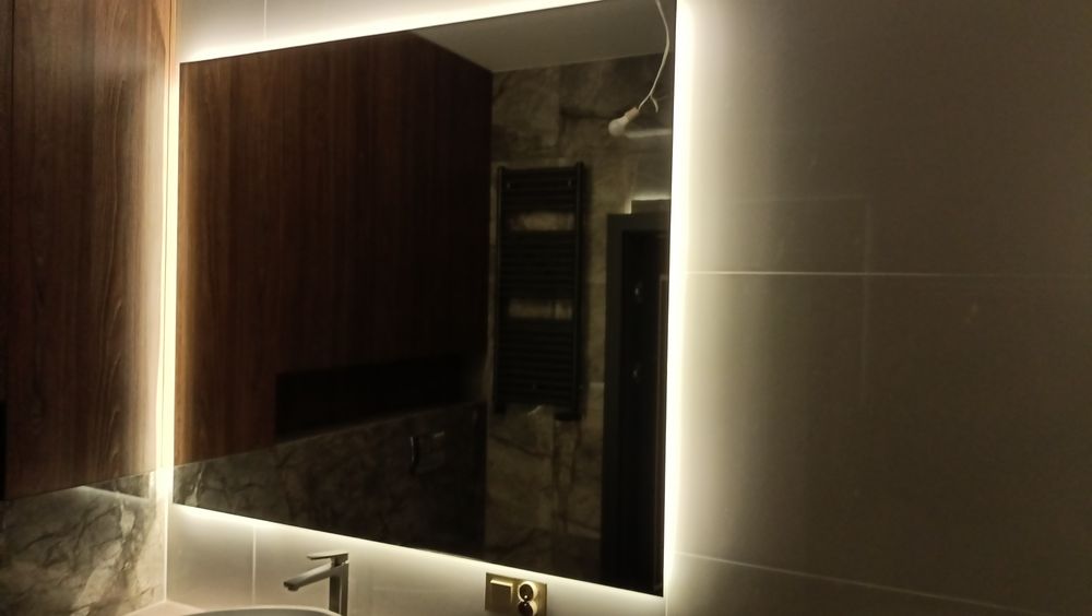 Lustra na wymiar, lustra LED