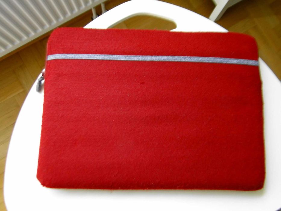 Solidne ETUI na laptopa od 15 do 17 cali grube z Tchibo