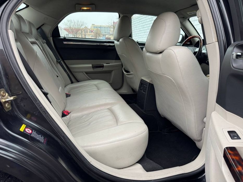 Chrysler 300C Car Invest Ukraine Лізинг