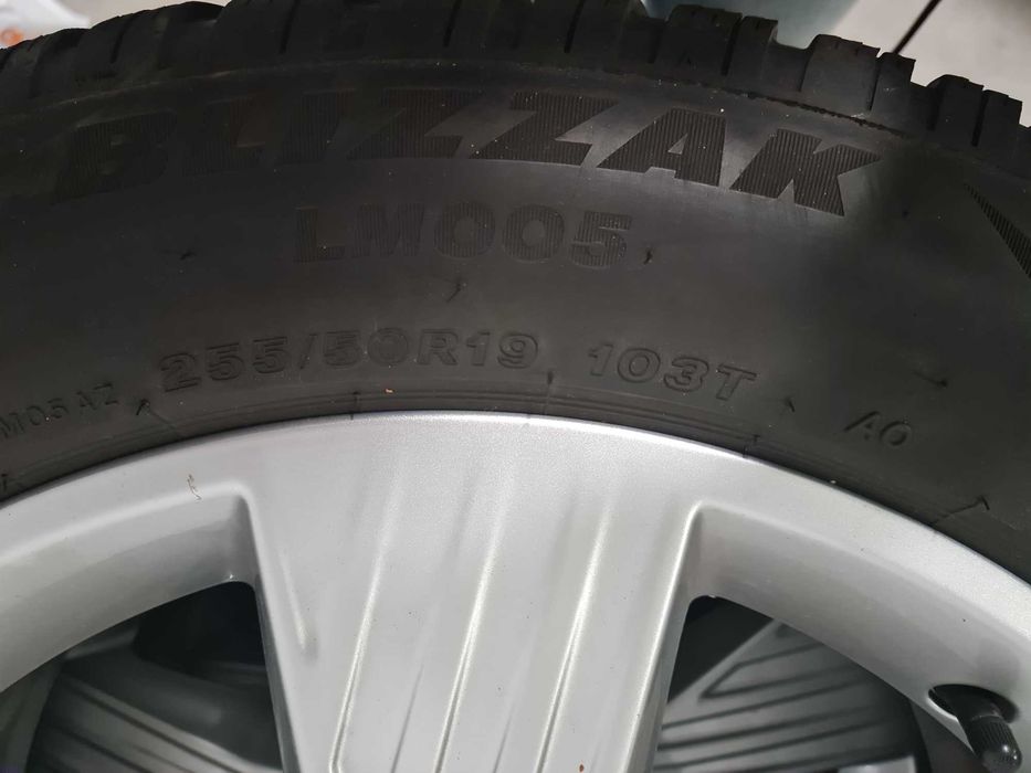 Jantes Audi Q4 e-tron 4 pneus