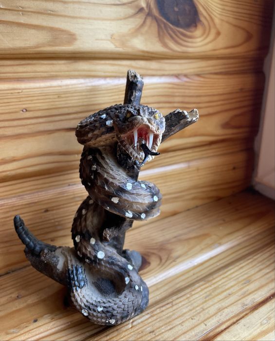 Статуэки Змеи 2025