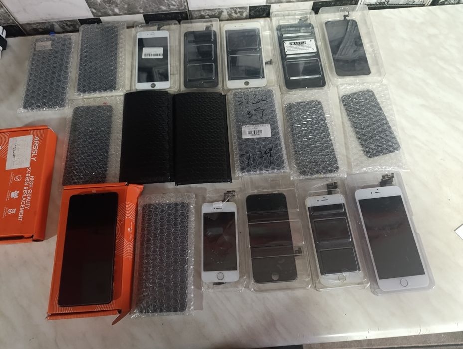 Продам дисплеї до різних тел є 19 одиниць