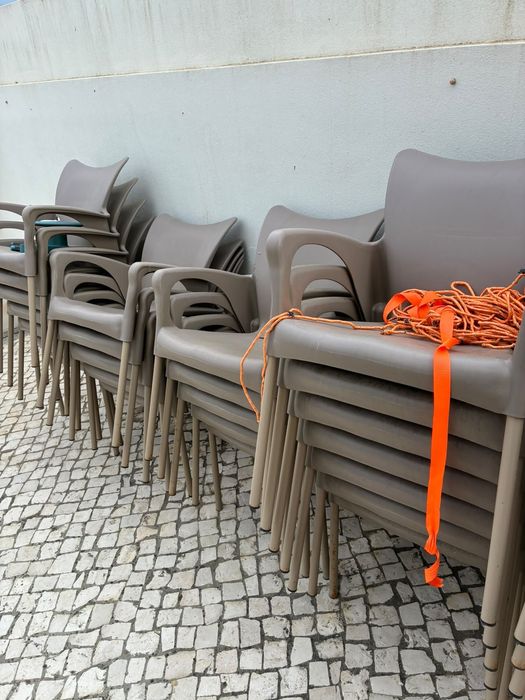 Cadeiras pra esplanada