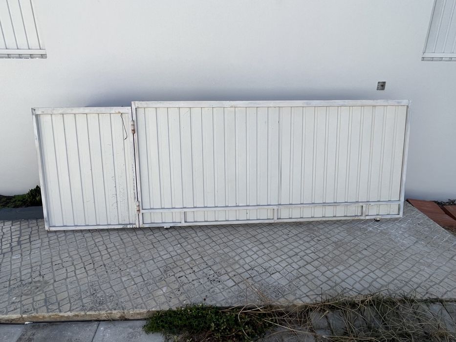 VENDO Portão/Gradeamento com rodas e Porta