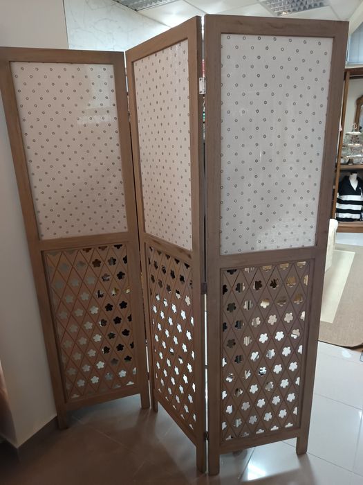 Biombo de madeira