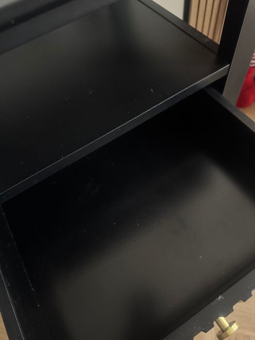 Szafka nocna czarna Tarna Agata meble złote dodatki