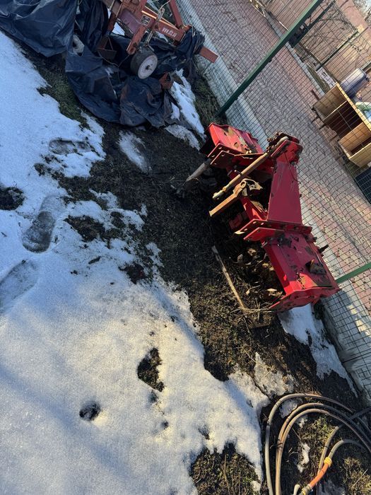 Продам трактор і комплектуючі до нього