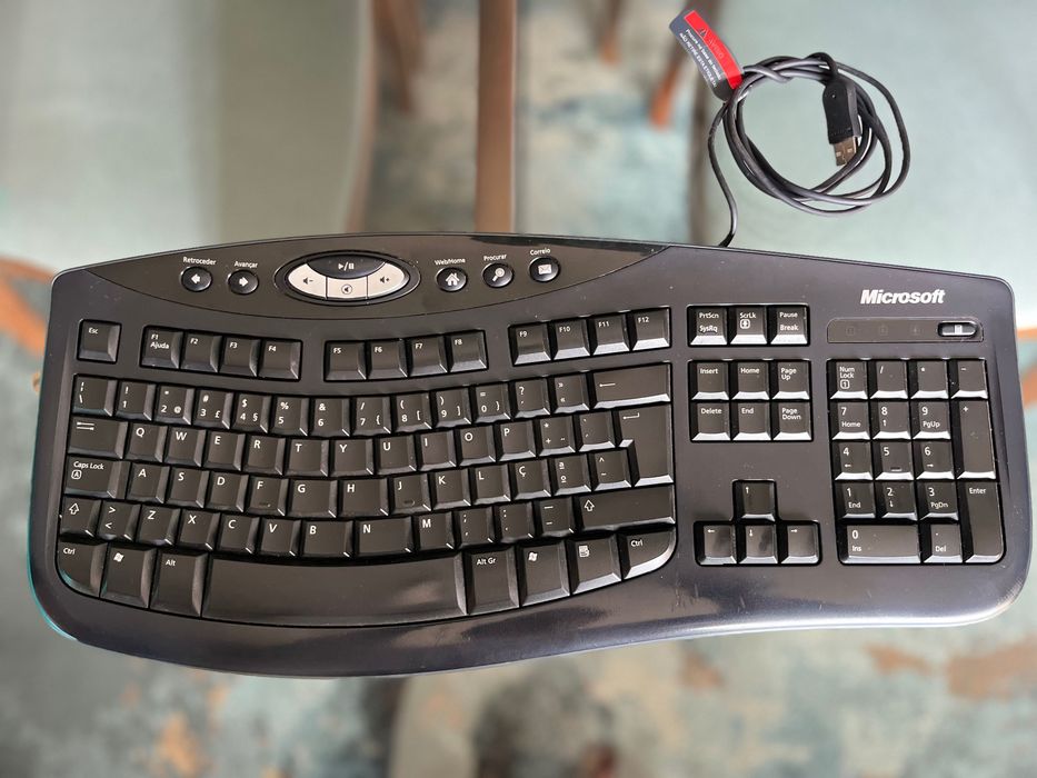 Teclado Microsoft + teclado TNB